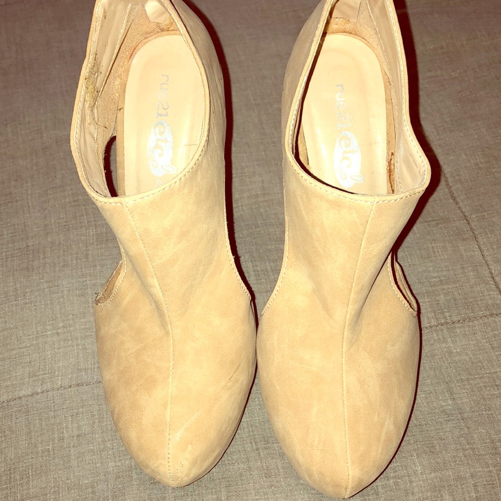 Tan platform Heel